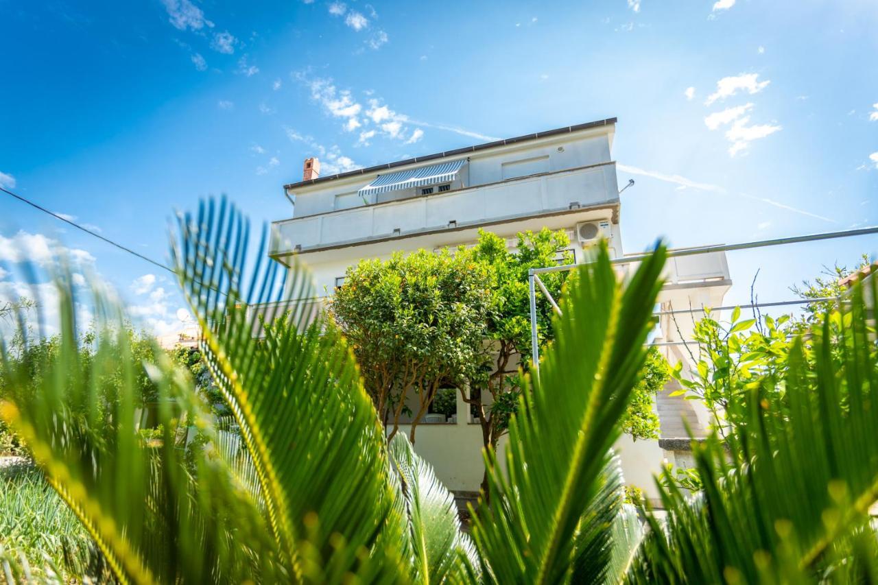 Apartmani Centar Palit Exterior photo